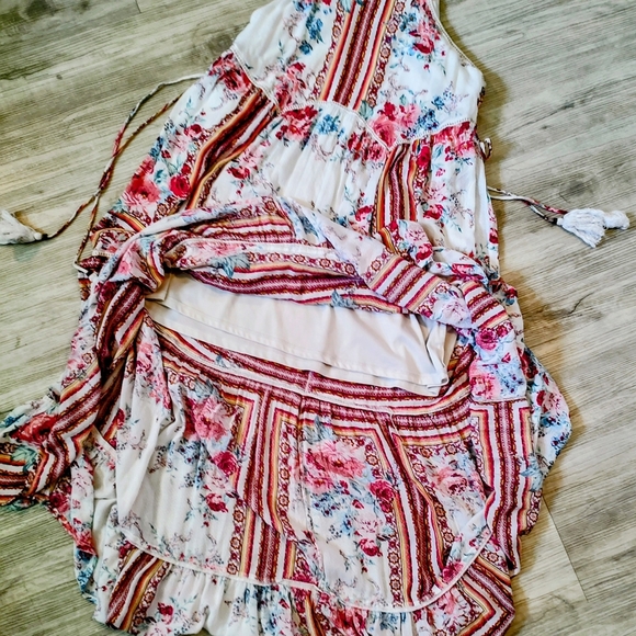 Boho Halter Maxi Dress Size Medium - Picture 6 of 8